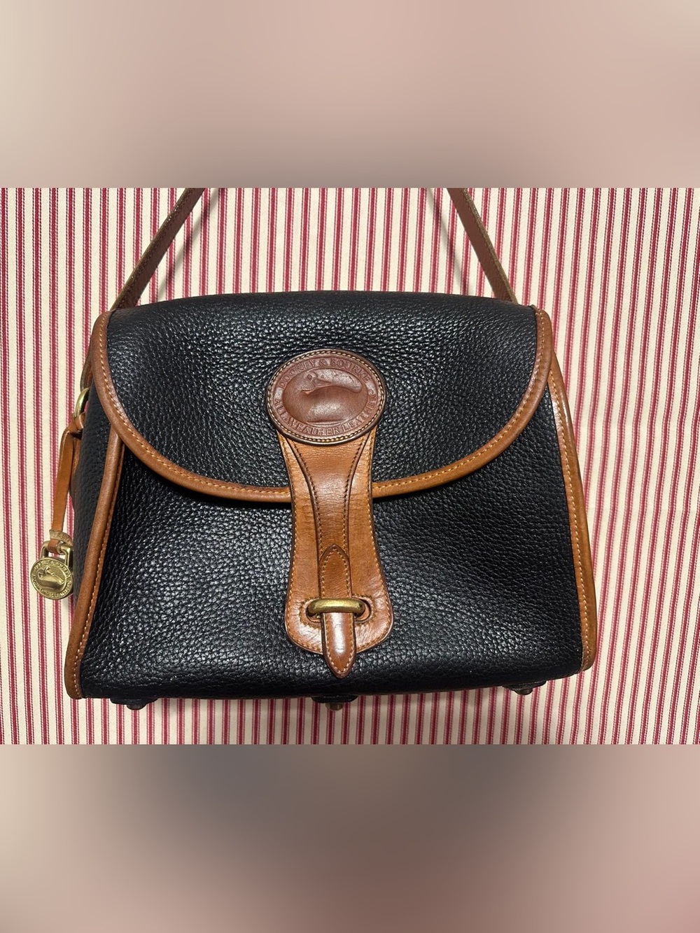 Rare to find vintage Dooney & Bourke Black Pebbled Leather Crossbody